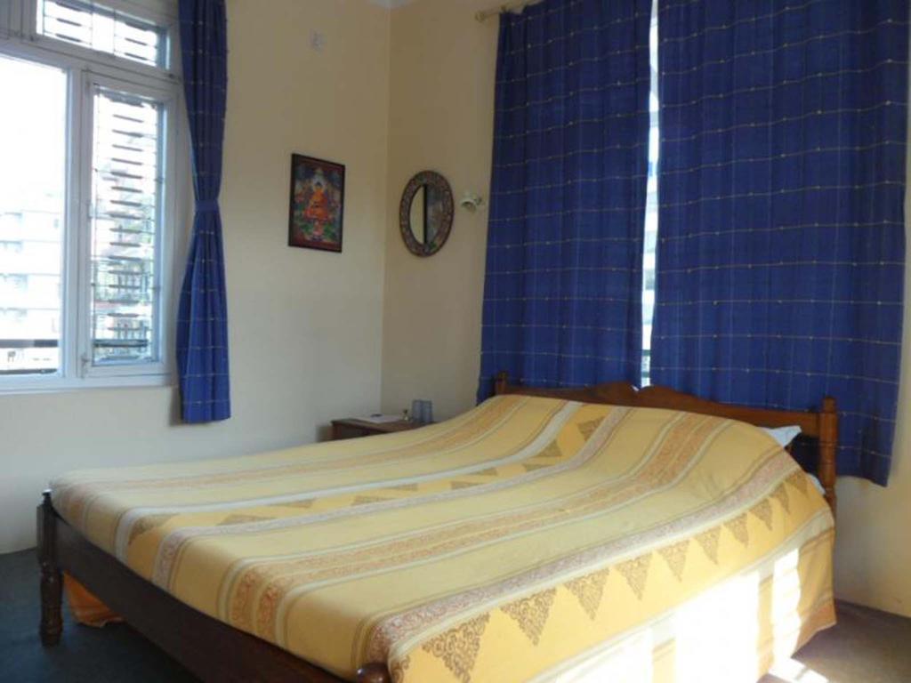 Hotel Nirvana Pokhara Oda fotoğraf