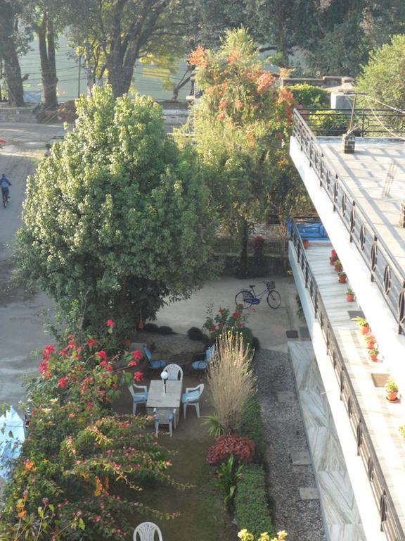 Hotel Nirvana Pokhara Dış mekan fotoğraf